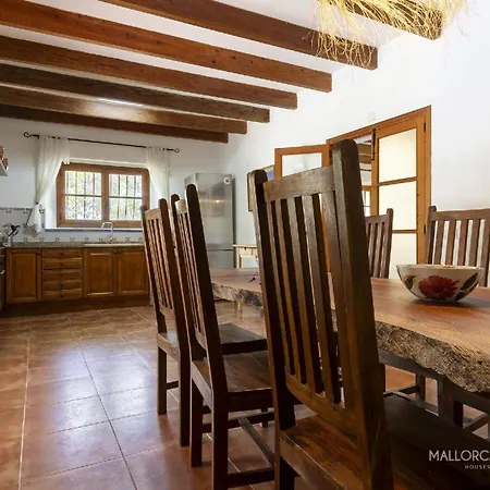 Ferienhaus Mit Privatpool Fuer 8 Personen Ca 297 Qm In Pollenca, Mallorca Nordkueste Von Mallorca * Pollenca